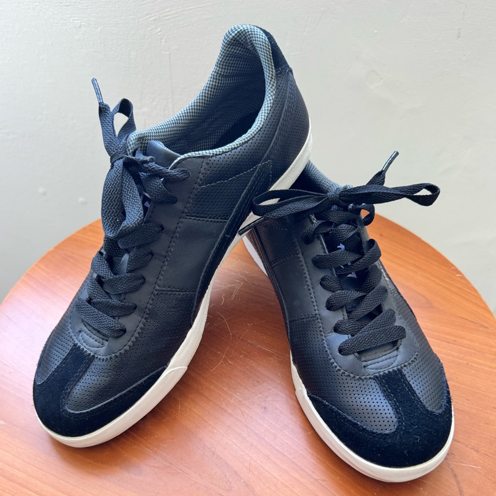 Puma Men Black Leather Sneakers Size 9.5